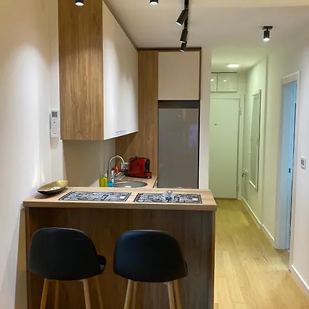 Vrtovi Ceraka بلغراد